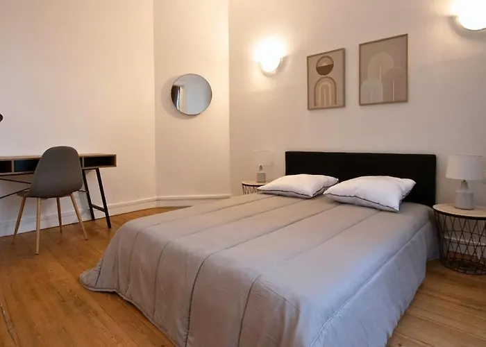 La Douaisienne Terrasse Privee *